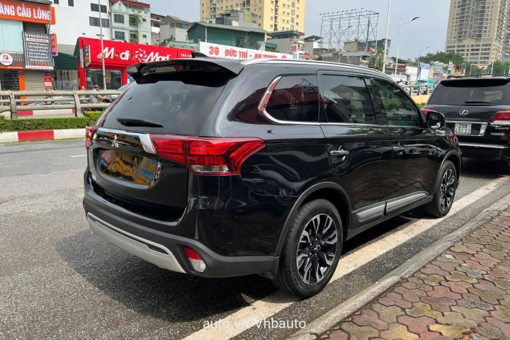 Mitsubishi Outlander 2021