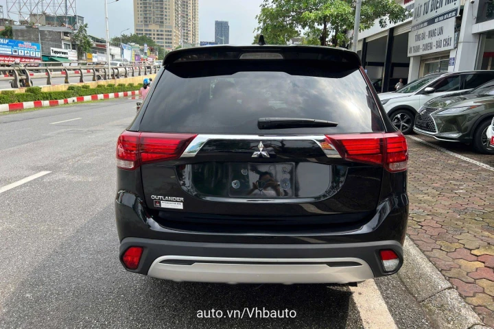 Mitsubishi Outlander 2021