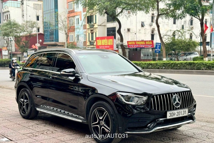 Mercedes-Benz GLC GLC300 2022