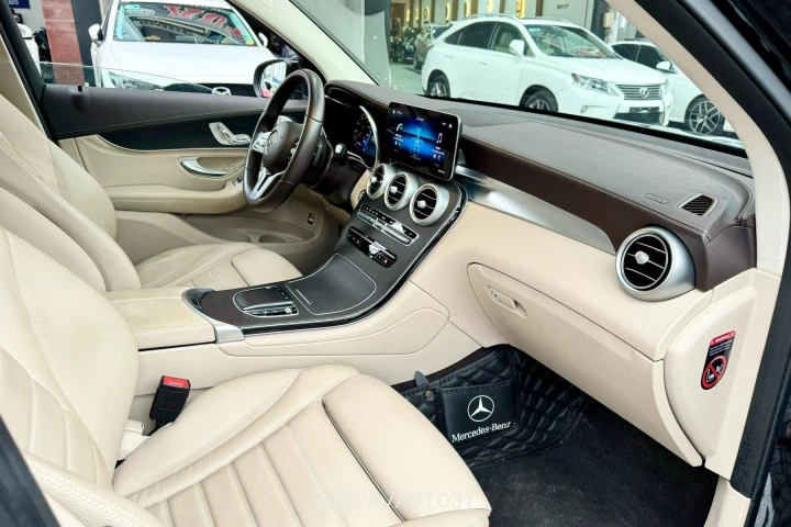 Mercedes-Benz GLC GLC300 2022