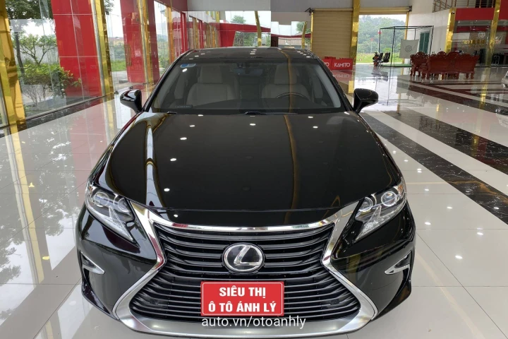 Lexus ES 2016