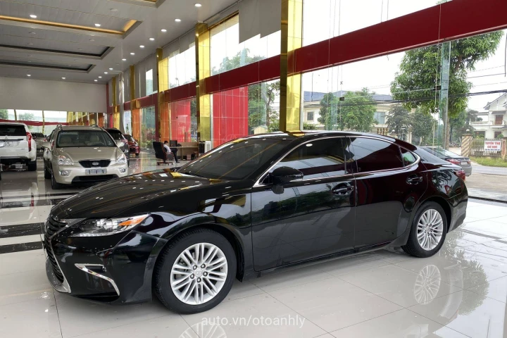 Lexus ES 2016