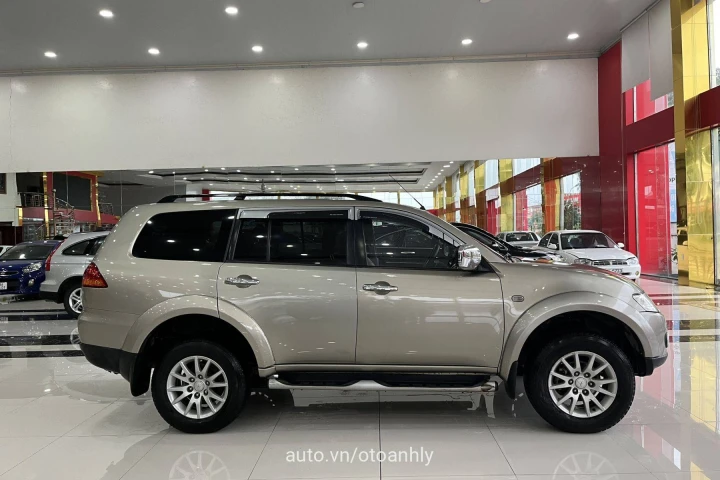 Mitsubishi Pajero 2014