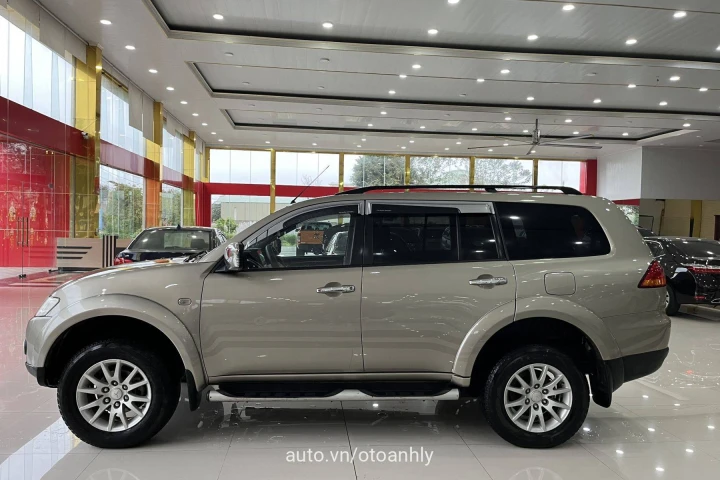 Mitsubishi Pajero 2014