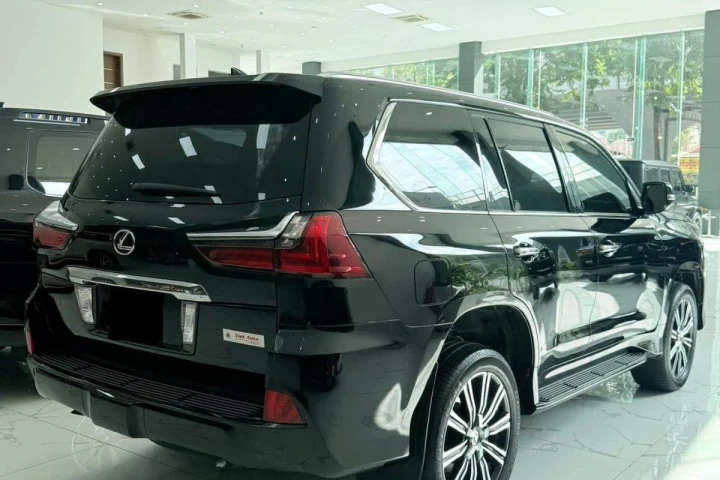 Lexus LX 2016