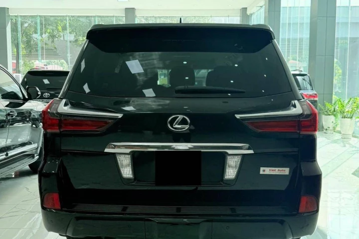 Lexus LX 2016