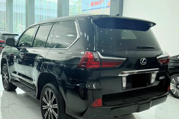 Lexus LX 2016