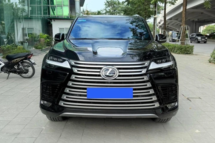 Lexus LX 2024