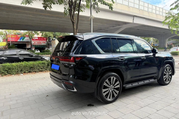 Lexus LX 2024