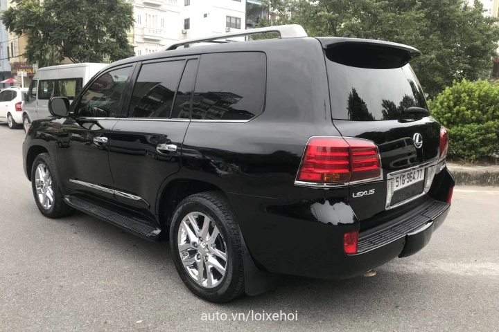 Lexus LX 2008