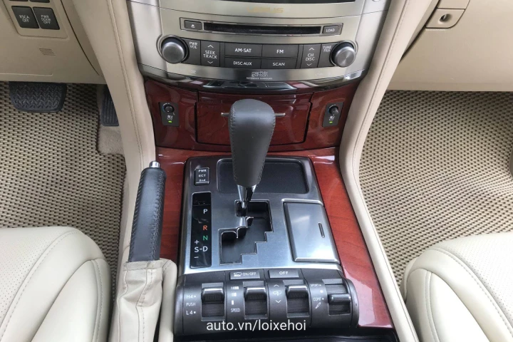 Lexus LX 2008