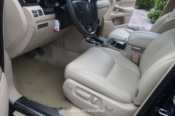 Lexus LX 2008