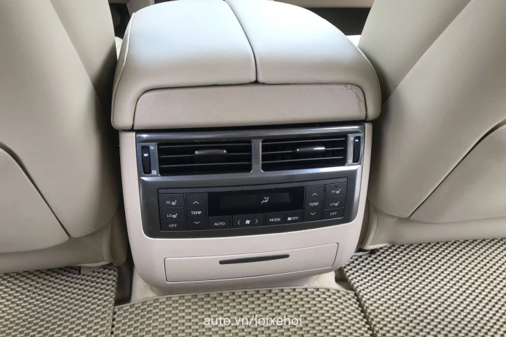 Lexus LX 2008