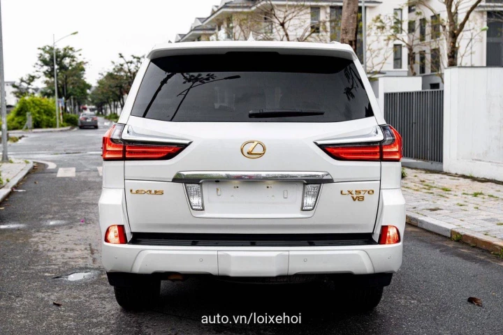 Lexus LX 2015