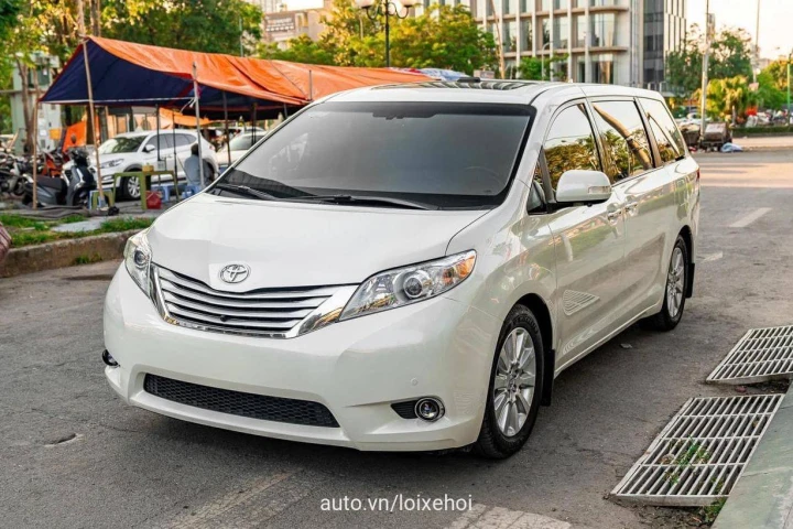 Toyota Sienna 2013