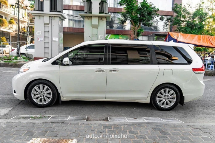 Toyota Sienna 2013