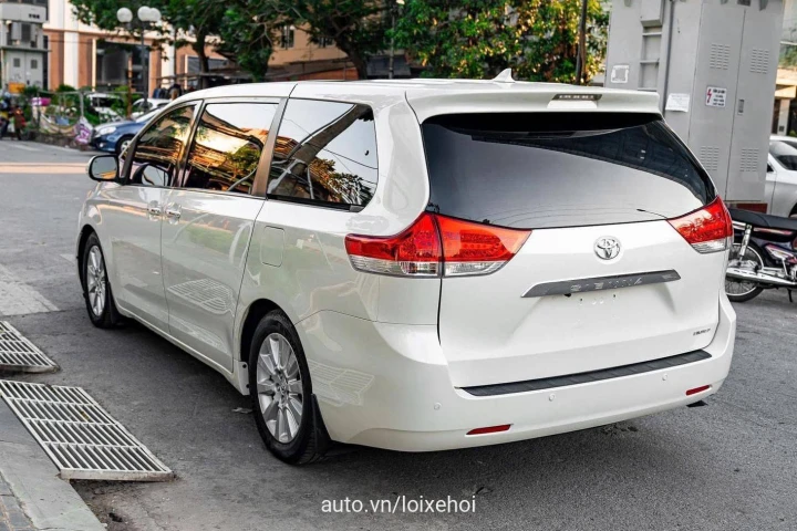 Toyota Sienna 2013