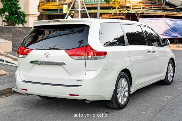 Toyota Sienna 2013