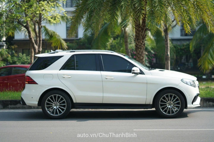 Mercedes-Benz G-Class 2012