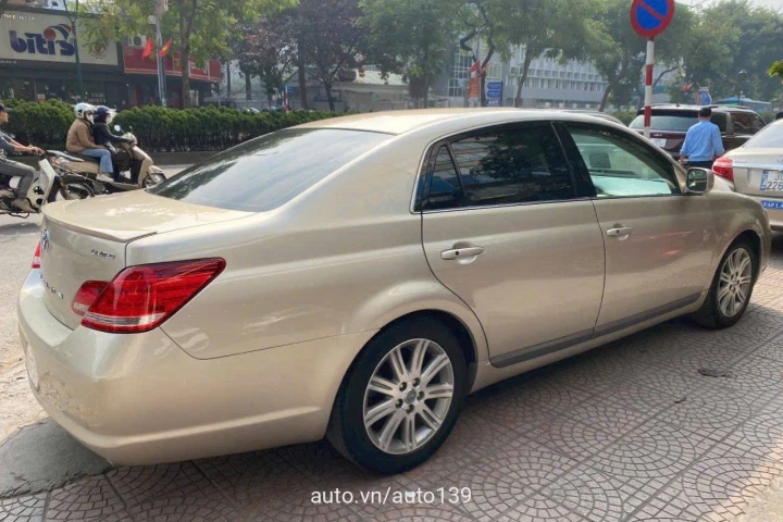 Toyota Avalon 2006