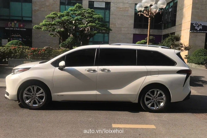 Toyota Sienna 2021