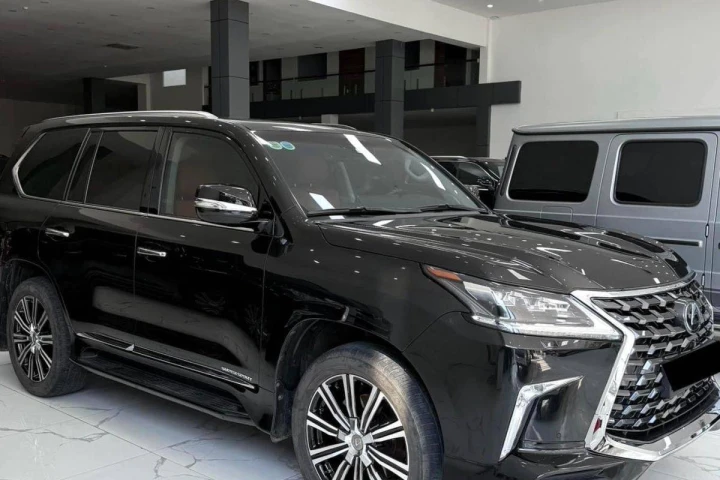 Lexus LX 2016