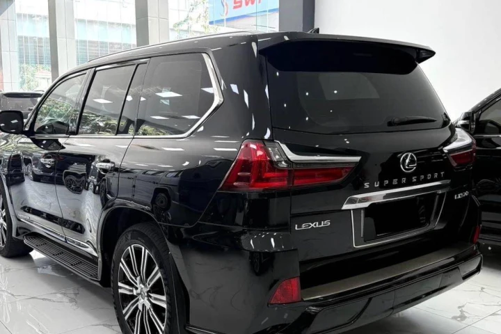 Lexus LX 2016