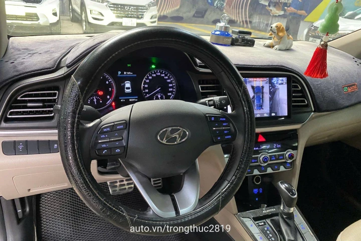 Hyundai Elantra 2020