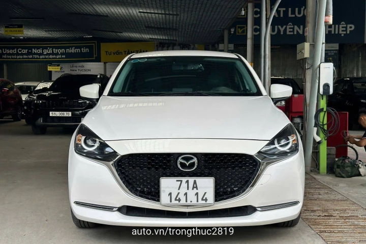 Mazda 2 2022