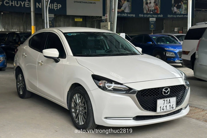 Mazda 2 2022