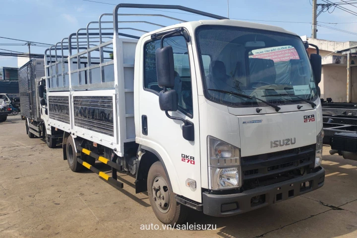 Isuzu Xe tải thùng 2024