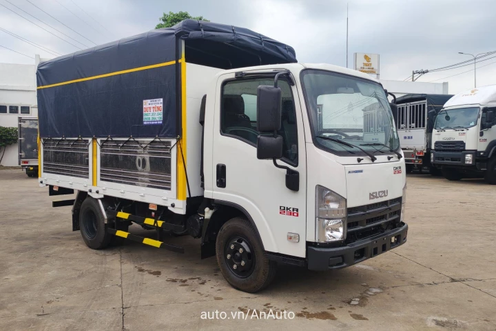 Isuzu Xe tải thùng 2024