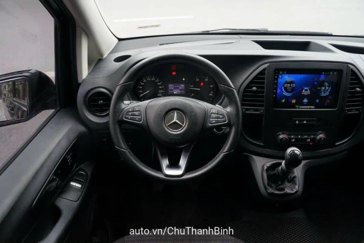 Mercedes-Benz V-Class 2015