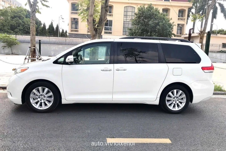 Toyota Sienna 2014