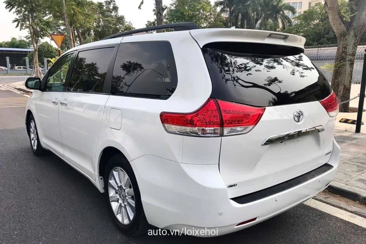 Toyota Sienna 2014