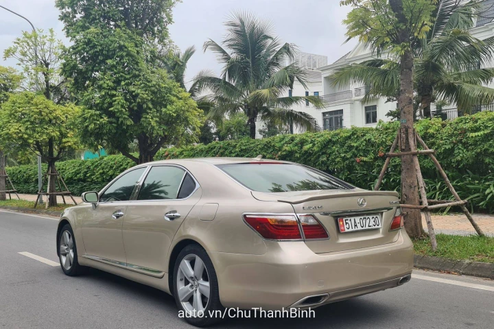 Lexus LS 2010