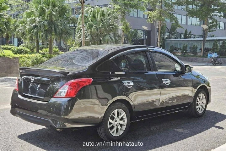 Nissan Sunny 2018