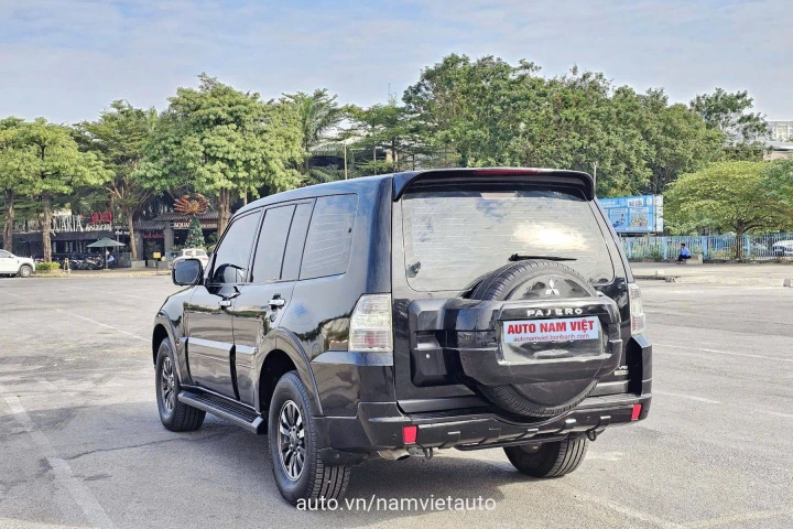 Mitsubishi Pajero 2010