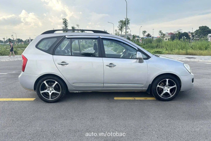 Kia Carens 2010