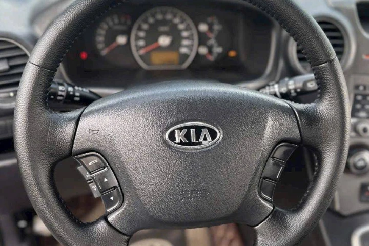 Kia Carens 2010