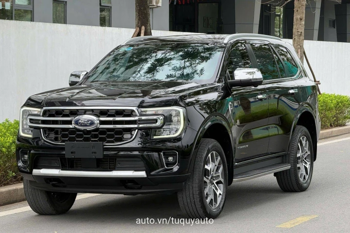 Ford Everest Titanium 2023