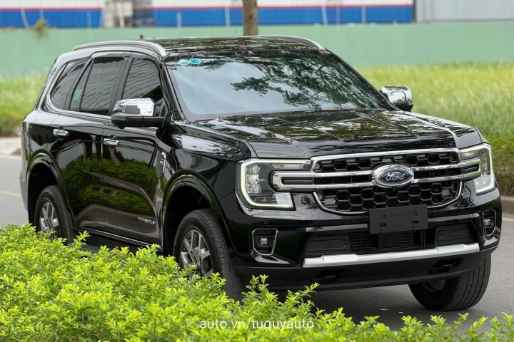 Ford Everest Titanium 2023