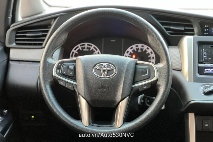 Toyota Innova 2020