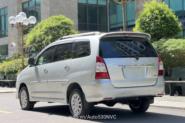 Toyota Innova 2014