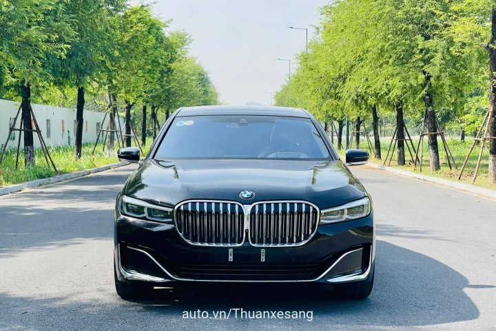 BMW 7 Series 740i Pure Excellence 2020