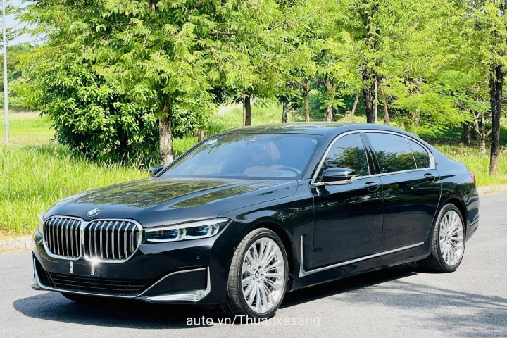 BMW 7 Series 740i Pure Excellence 2020