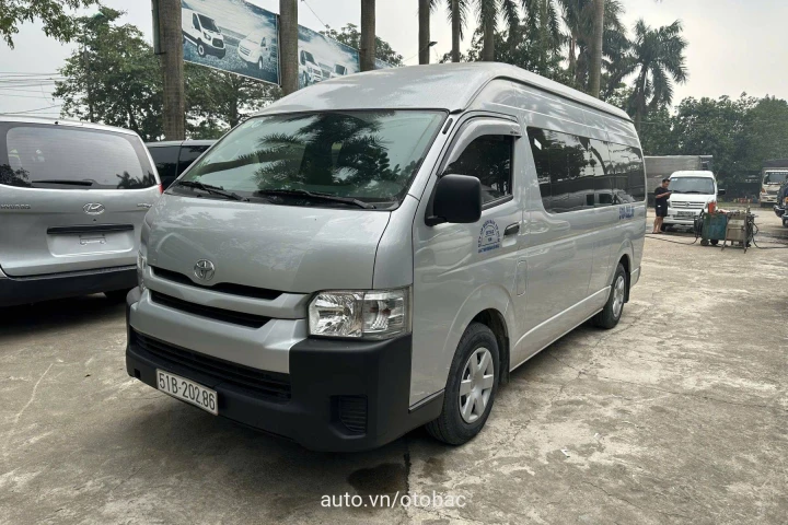 Toyota Hiace 2016