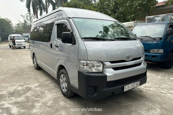 Toyota Hiace 2016