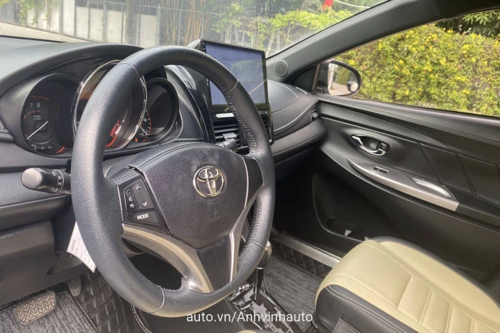 Toyota Yaris 2015