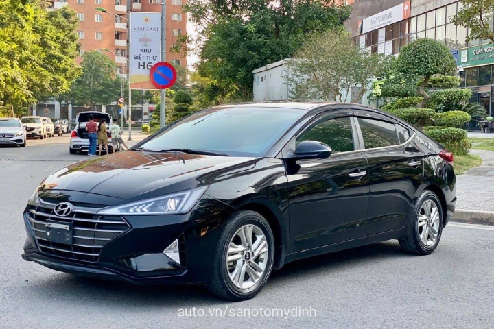 Hyundai Elantra 2021